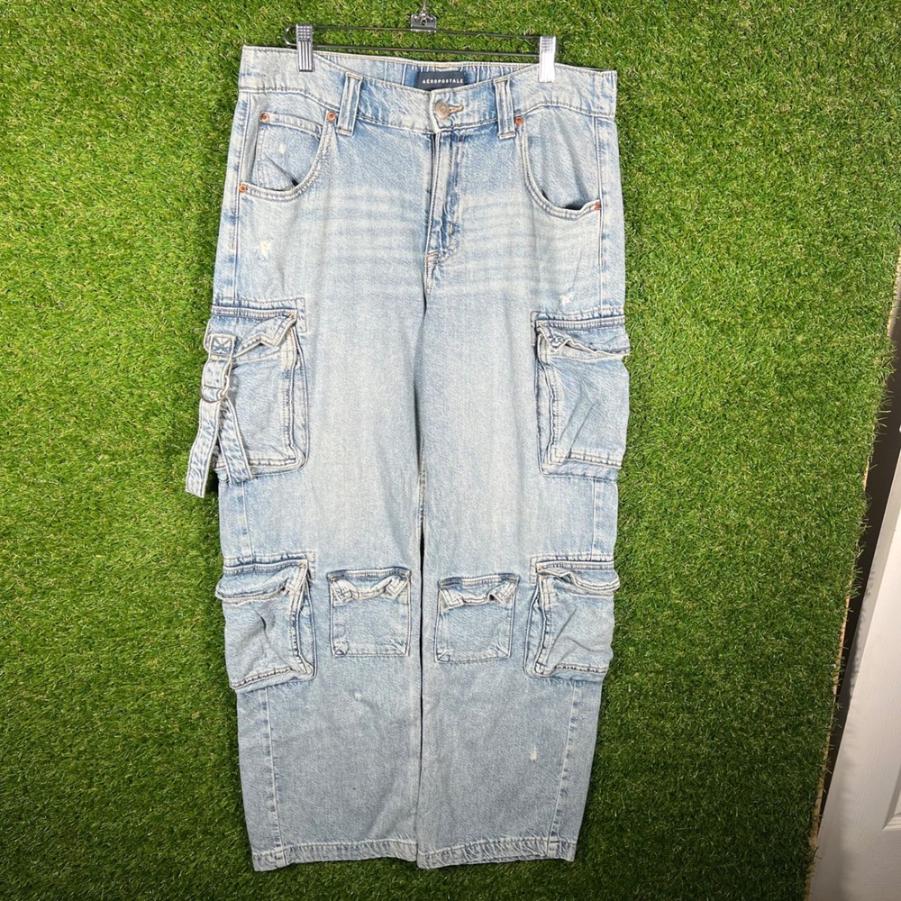 Aeropostale Low Rise Cargo Jeans Light Wash Blue Denim Utility Pants L REG